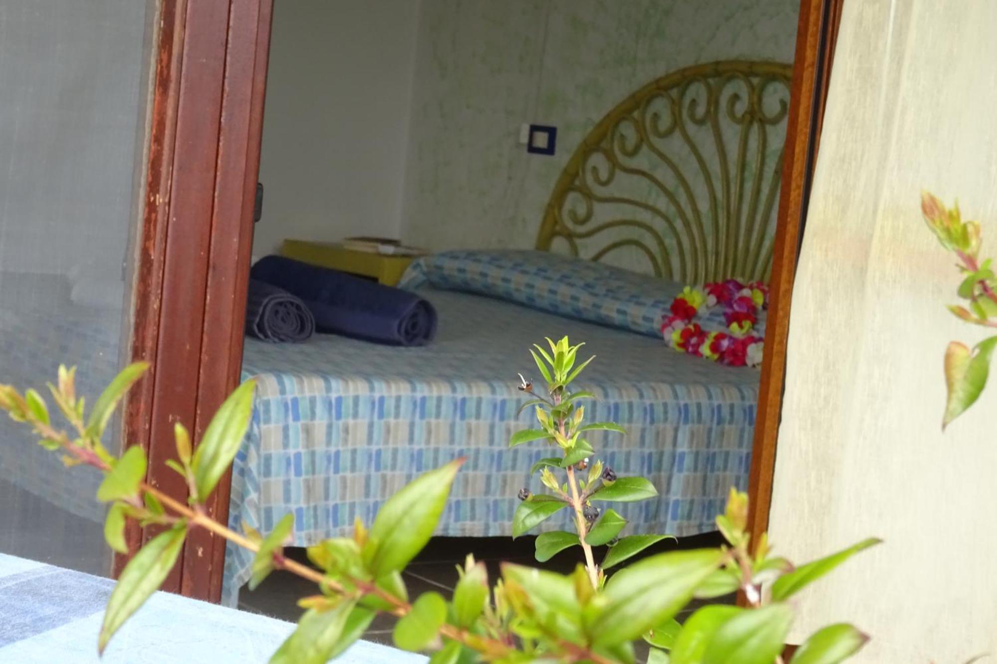 B&B Casa Per Ferie Villaggiocarovana Кастіадас Екстер'єр фото