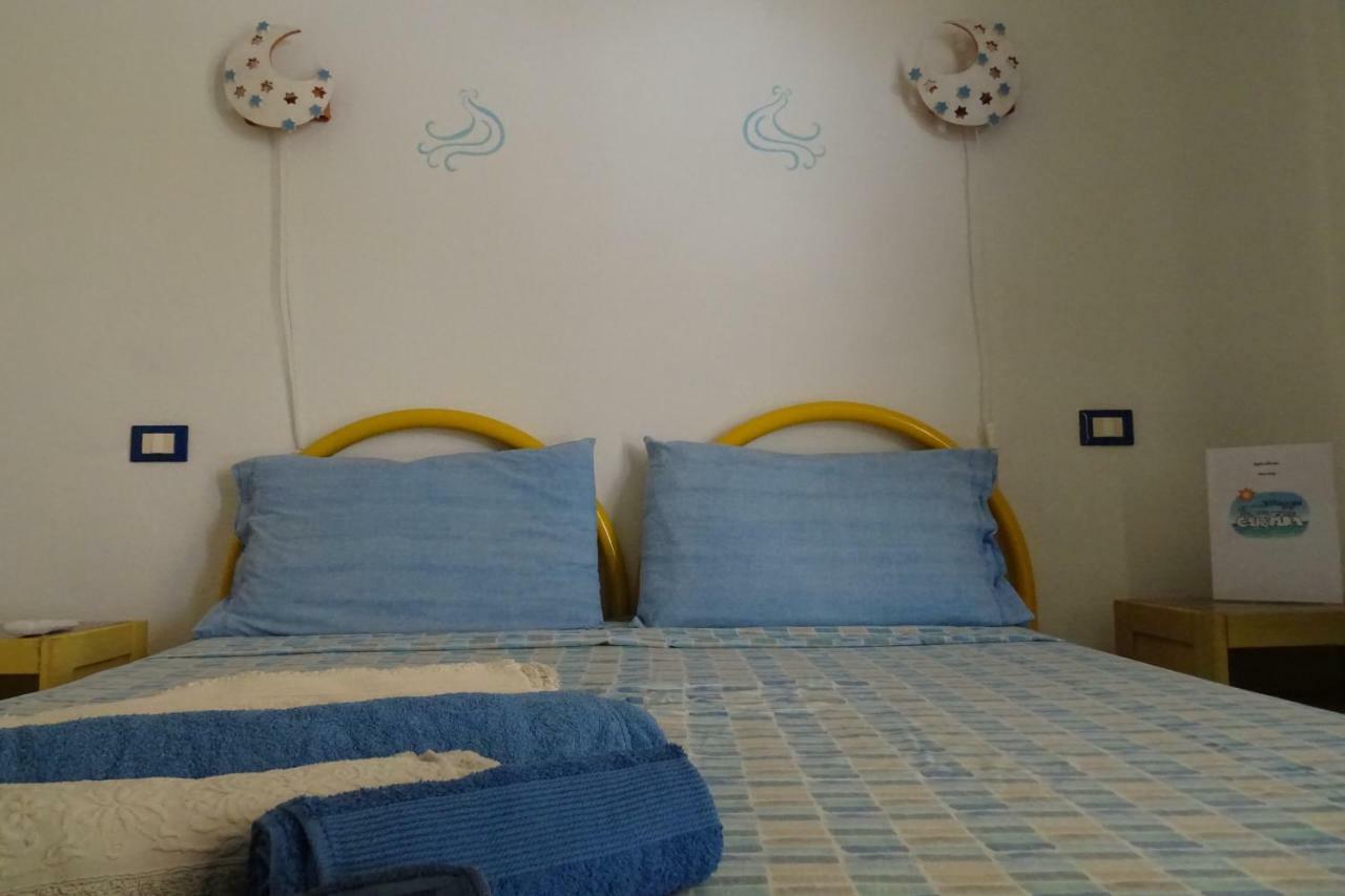 B&B Casa Per Ferie Villaggiocarovana Кастіадас Екстер'єр фото