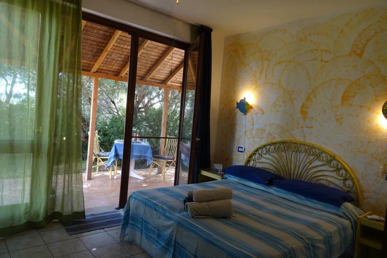 B&B Casa Per Ferie Villaggiocarovana Кастіадас Екстер'єр фото